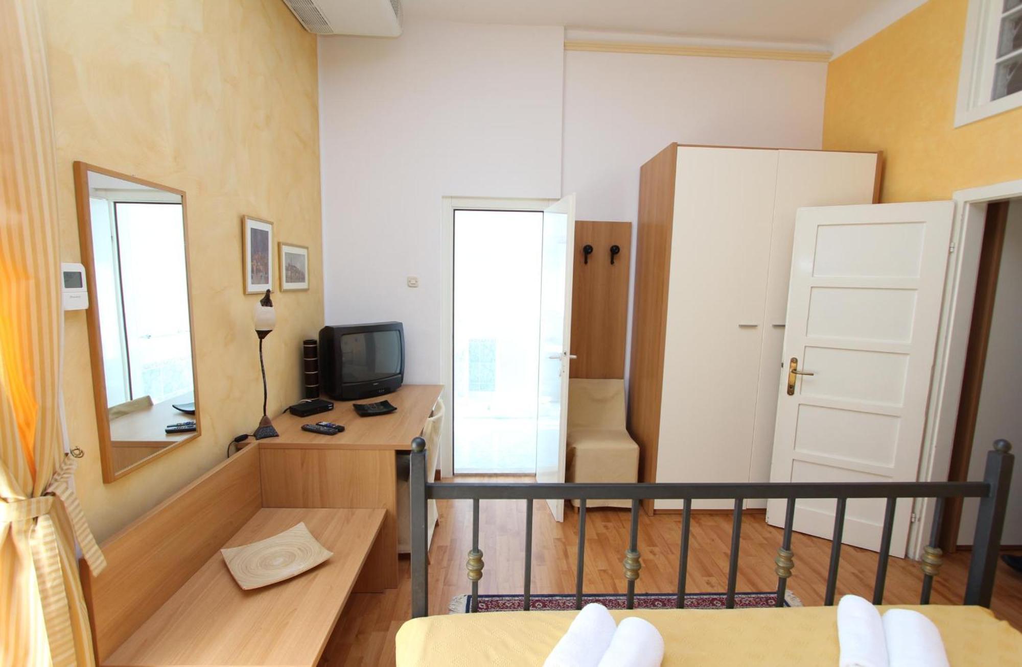 Rooms And Studios Villa Rossella 2 Rovinj Quarto foto